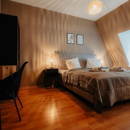 Luga Homes - Chausseehaus ไลป์ซิก ภายนอก รูปภาพ
