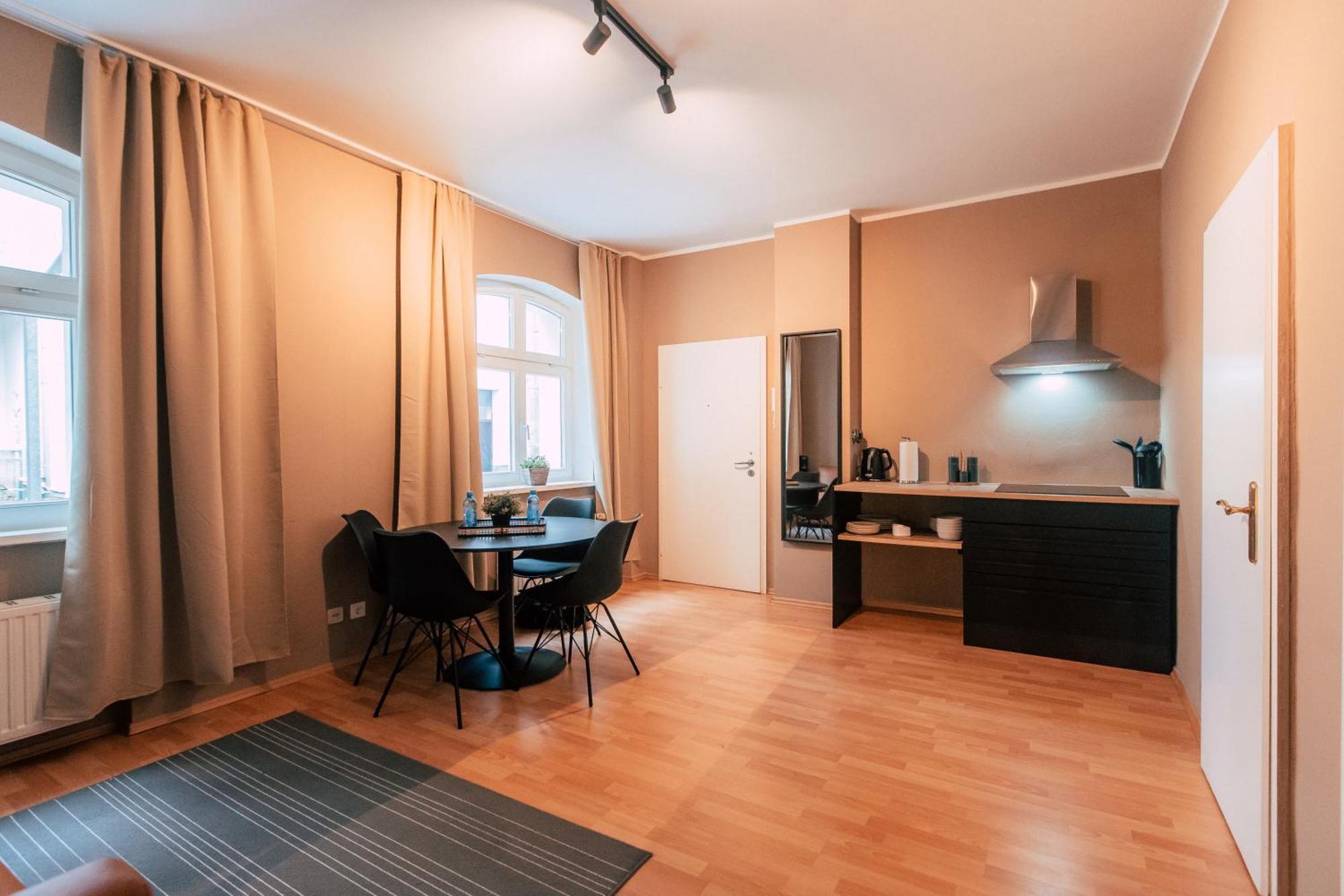 Luga Homes - Chausseehaus ไลป์ซิก ภายนอก รูปภาพ